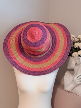 Express Women’s Wide Brim Stripe Summer Vacation Sun Hat in Pink, Purple & Tan